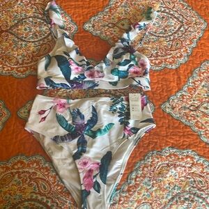 White Floral Cupshe Bikini Medium